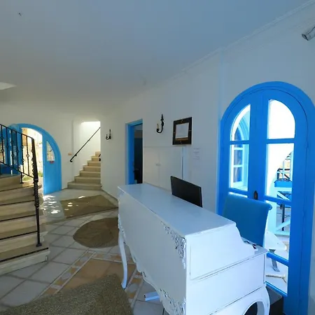 Bellapais Abbey Boutique מלון *