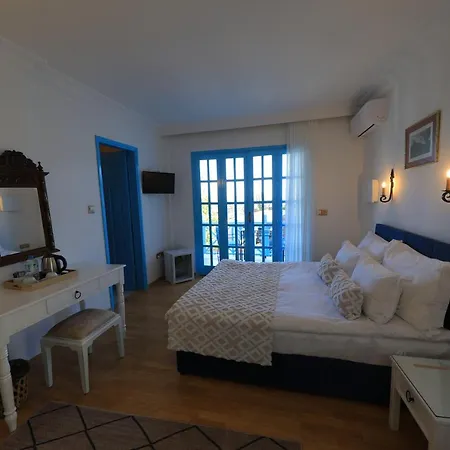 Bellapais Abbey Boutique Hotel