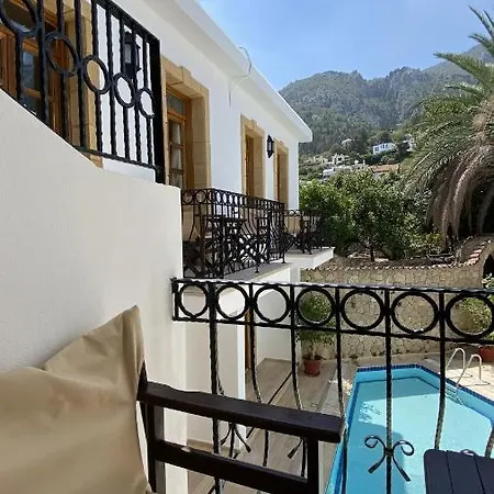 Bellapais Abbey Boutique * Kyrenia (Northern Cyprus)