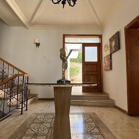 Bellapais Abbey Boutique * Kyrenia (Northern Cyprus)