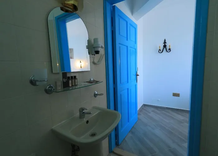 Bellapais Abbey Boutique * Κερύνεια